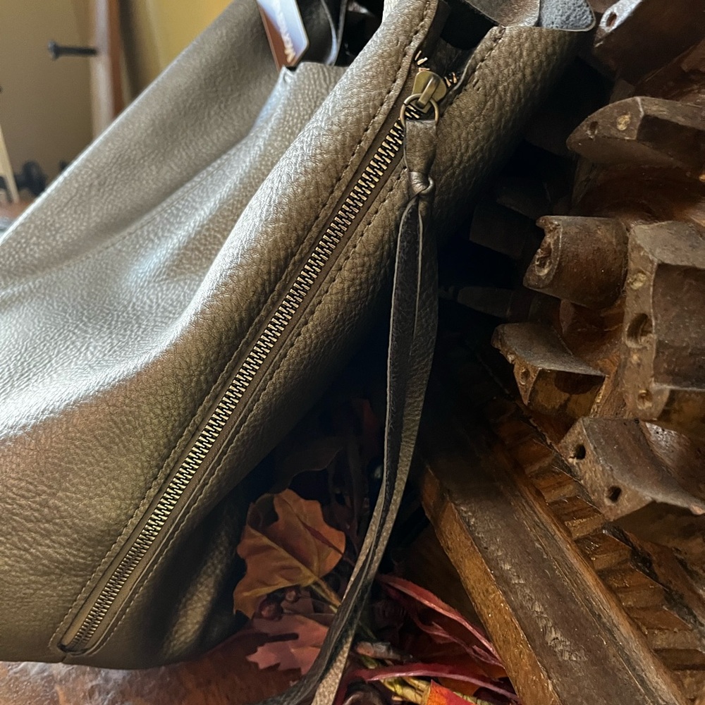 Montana West Gunmetal Pebbled Vegan Leather Hobo Tote and Cosmetic Pouch - Picture 4 of 8